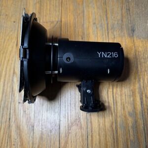 Yongnuo YN216 LED Video Light 3200K-5600K Bi-Color with Barn Doors for DSLR